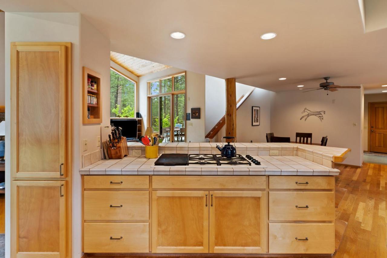Glaze Meadow 376 Home Black Butte Ranch Екстериор снимка